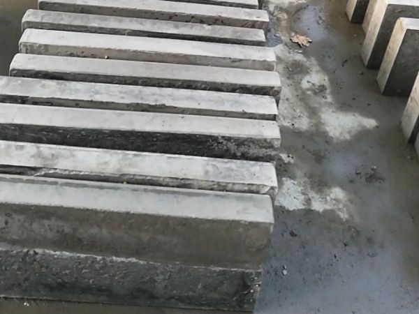 路边石